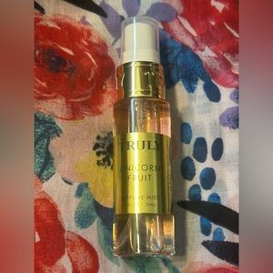 TRULY Unicorn Fruit Perfume Mist